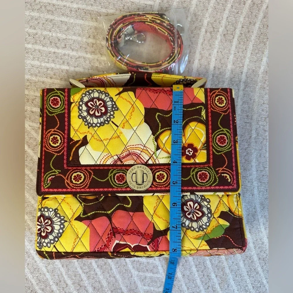 Vera Bradley, Julia Handbag - Handle & Crossbody Strap, Tropical Floral NWOT - Picture 2 of 6
